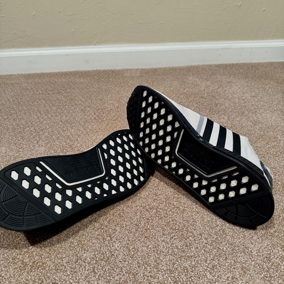 Men's Adidas NMD_R1 - White & Black Camo - Size 13 - Picture 5 of 6